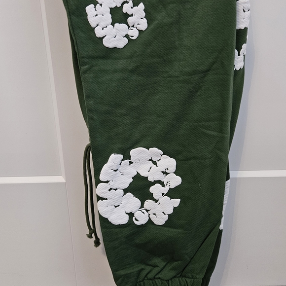 Denim Tears Wreath Sweatpants - Picture 2 of 6